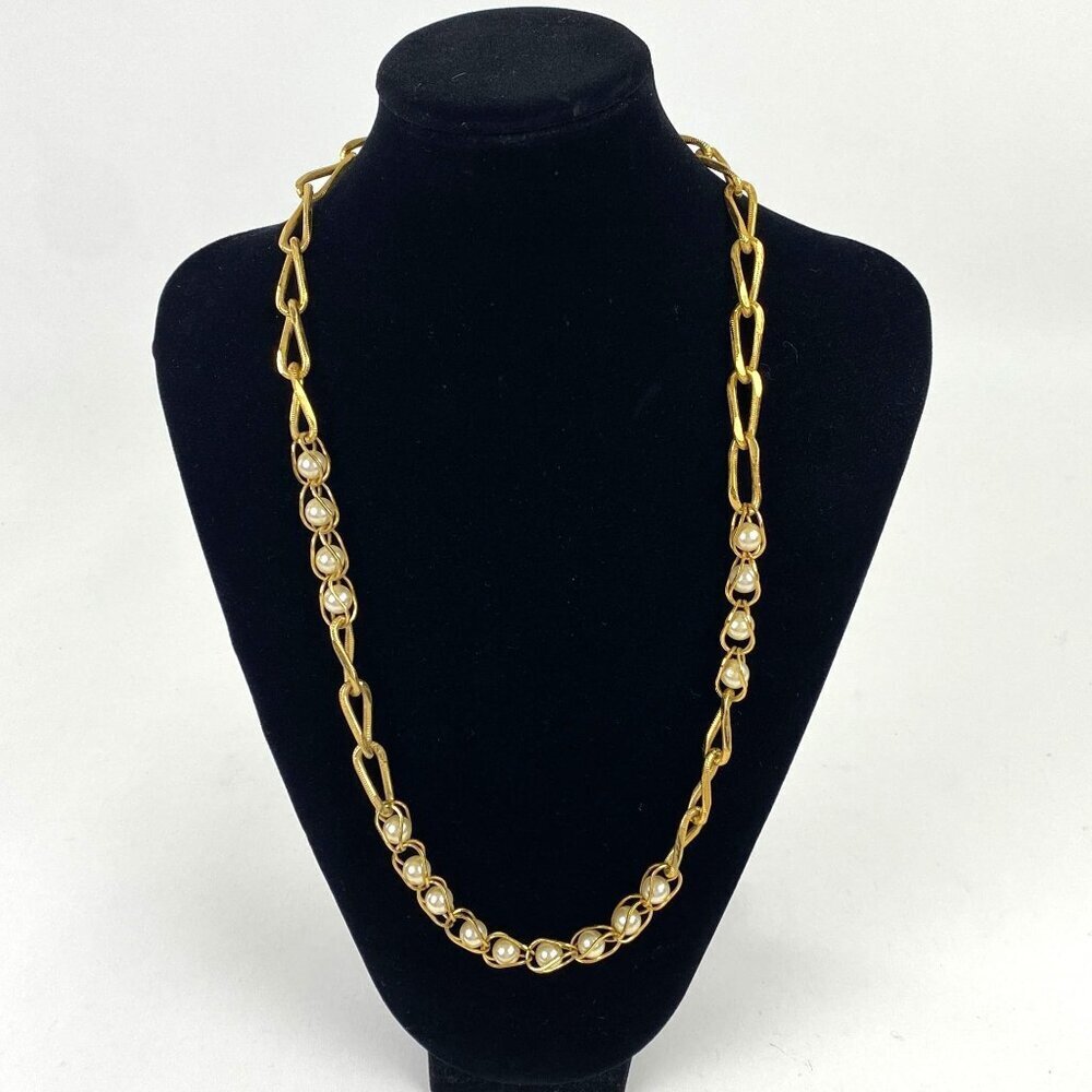Vintage 90s Gold Tone Chain Necklace With Faux Pearl Accents & Clasp Closure